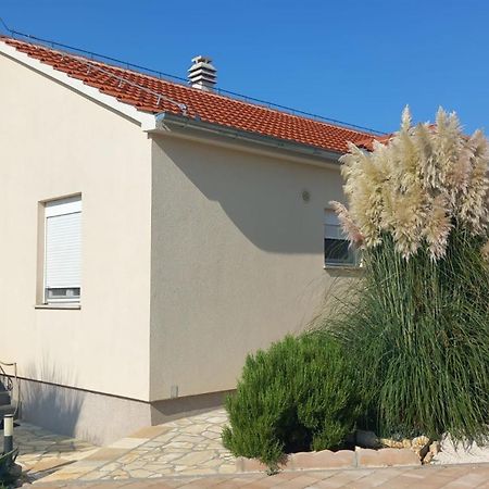 Villa Mir Pridraga 外观 照片