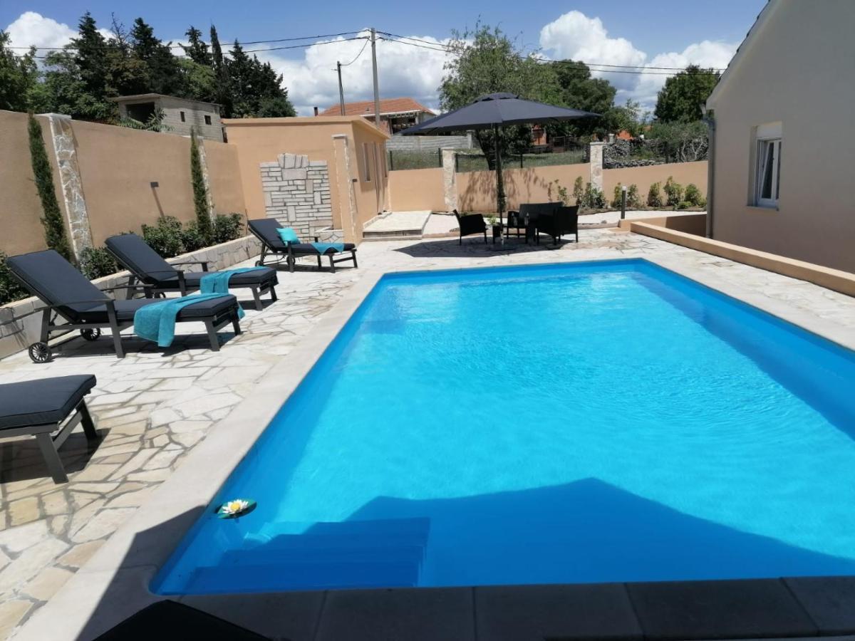 Villa Mir Pridraga 外观 照片
